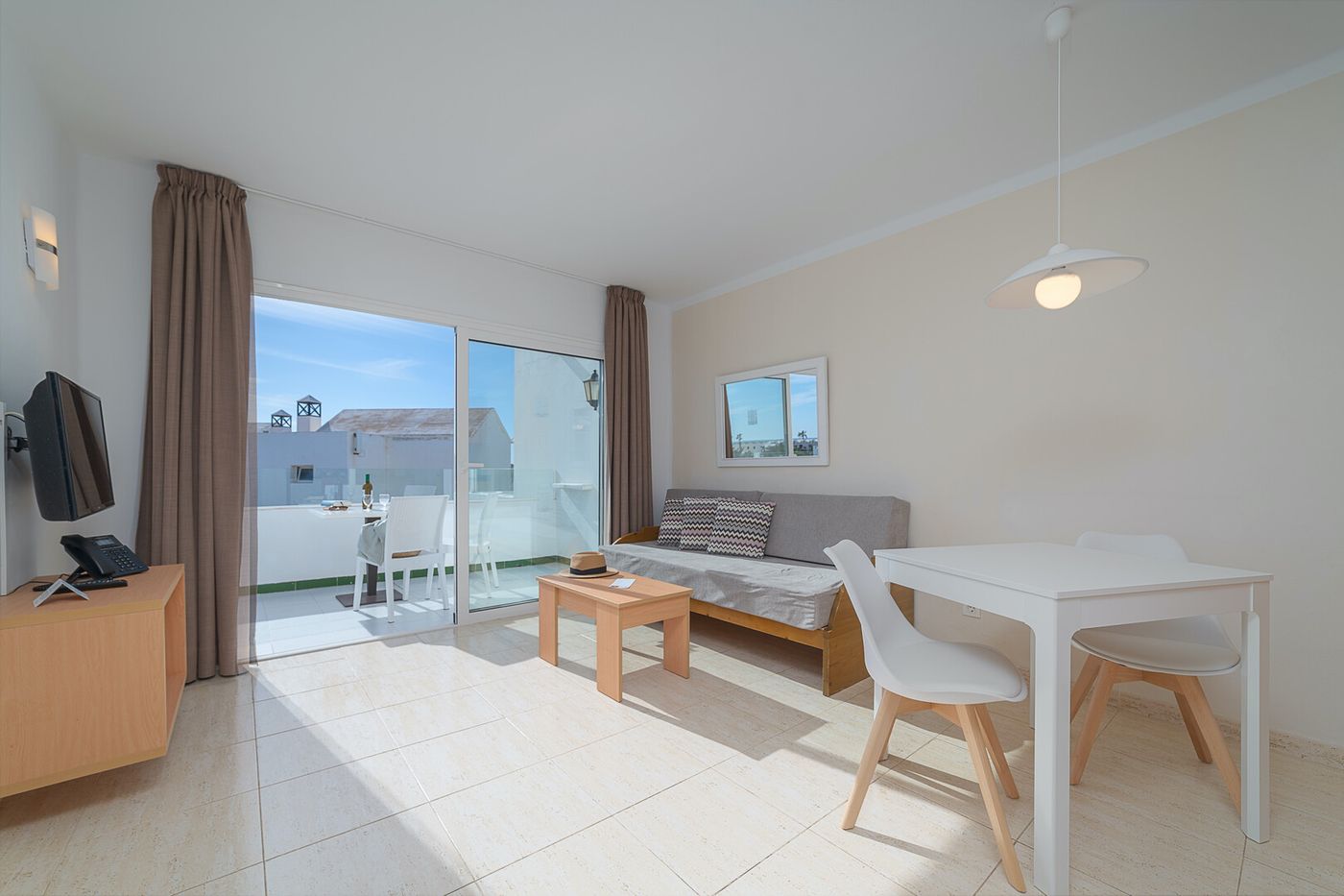 30.03.26 Hotel Siroco & Serenity