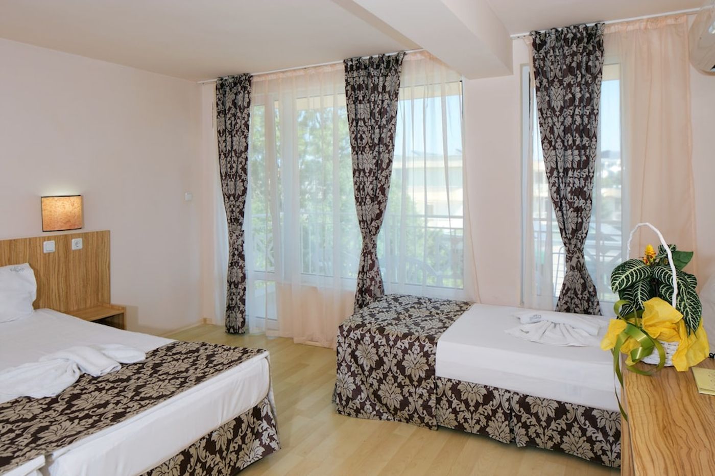 expedia-3166115-21