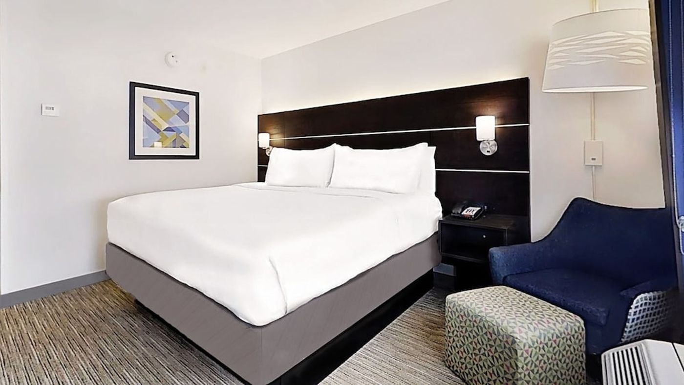 expedia-3165945-8