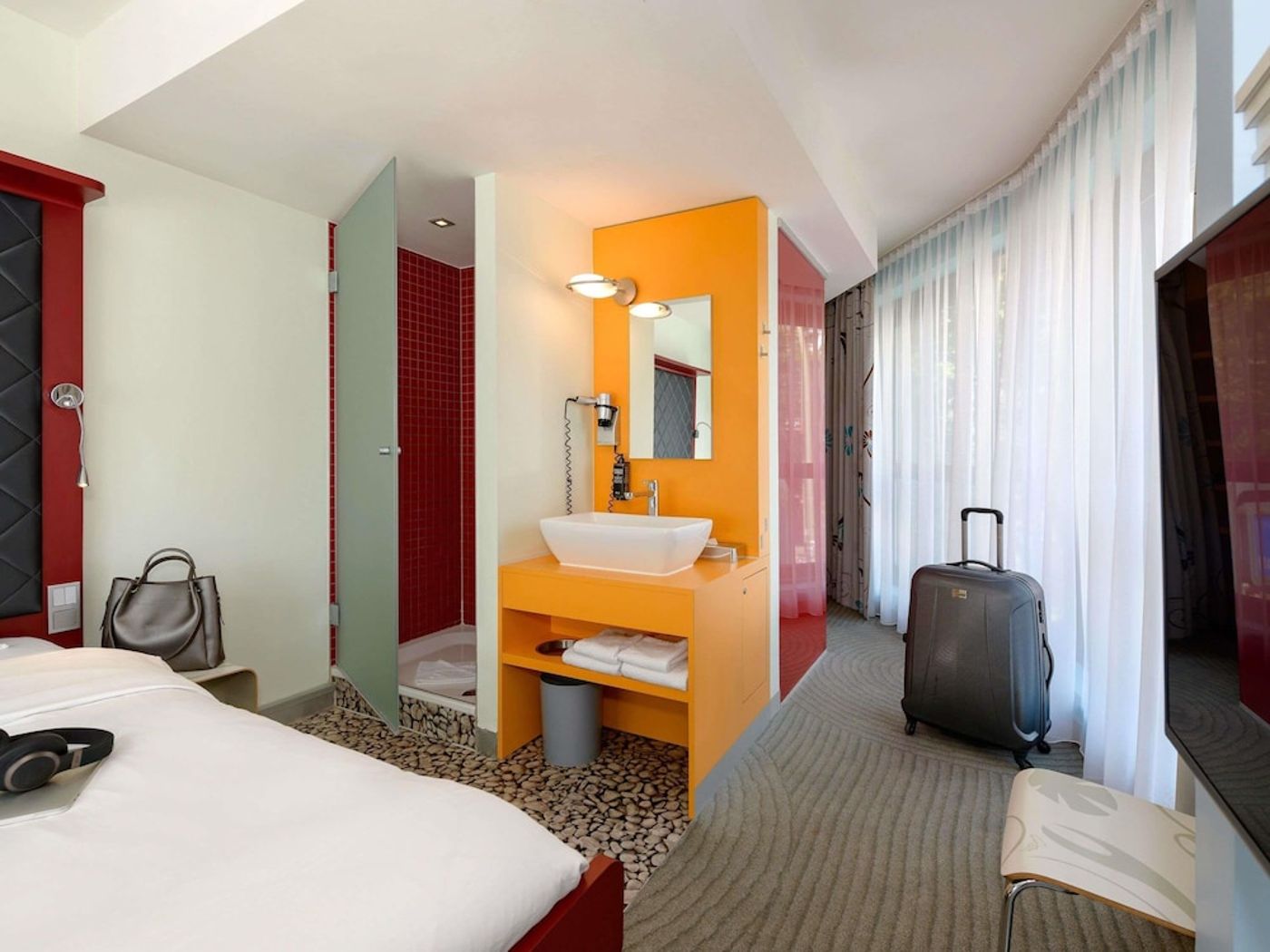 expedia-3165620-25