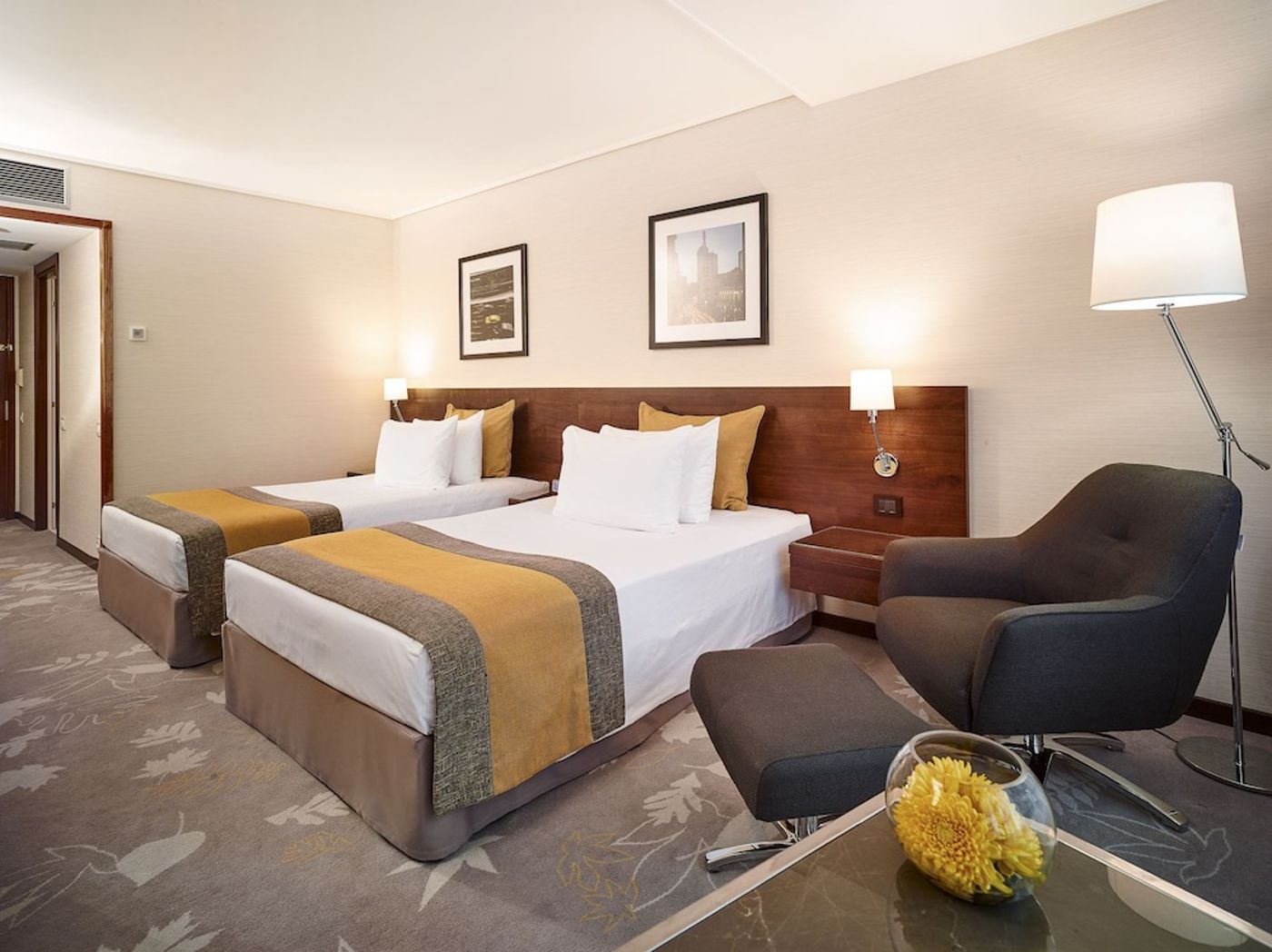 expedia-3162987-25