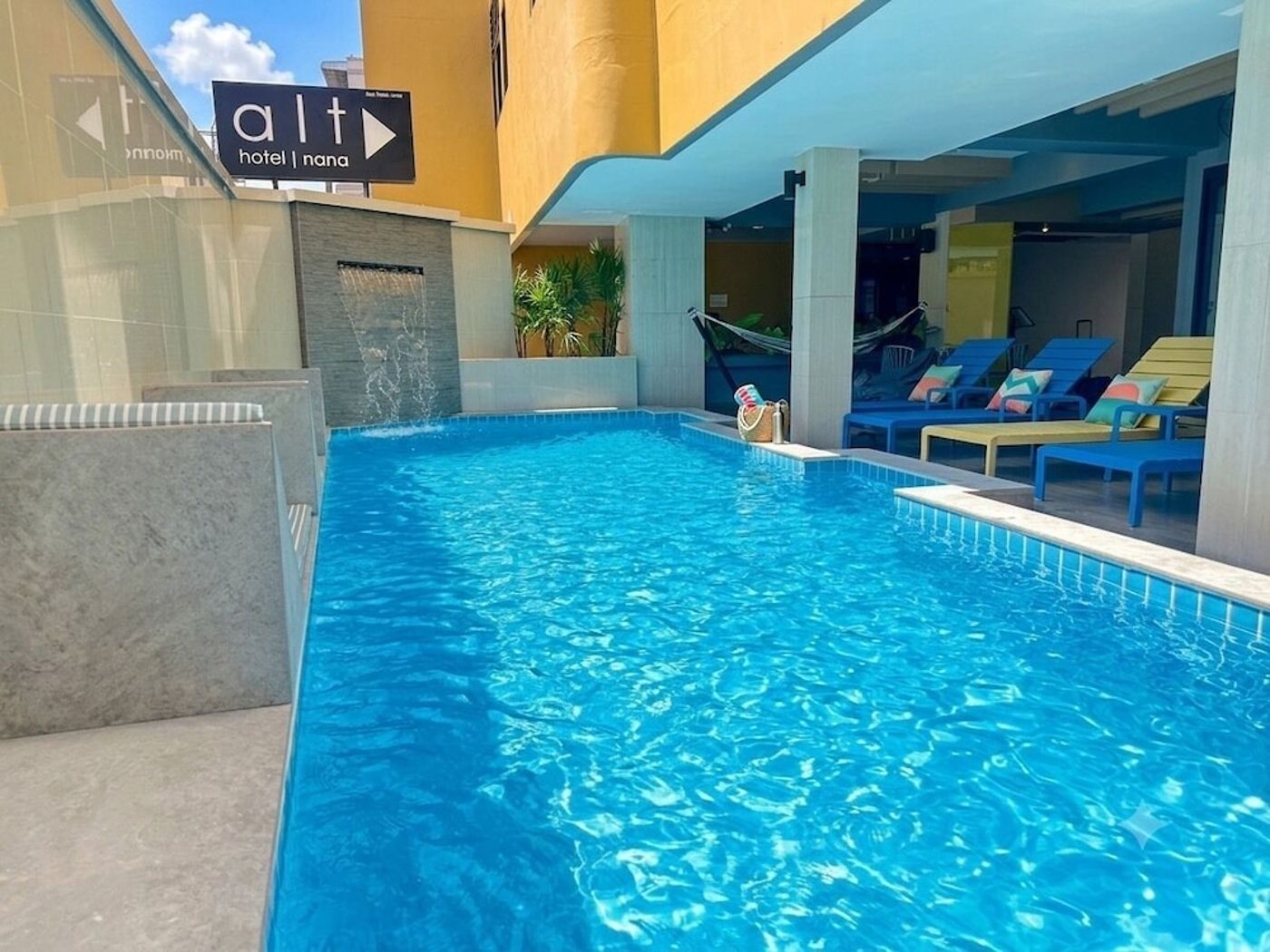 expedia-3165653-1