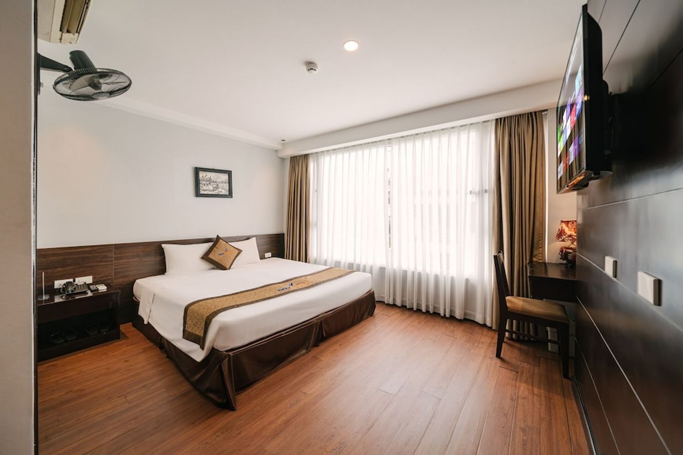 expedia-3163059-9