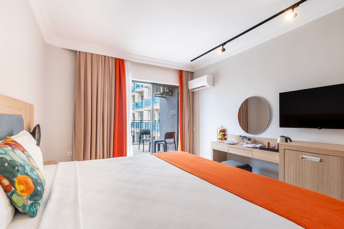 Nova Life Hotel