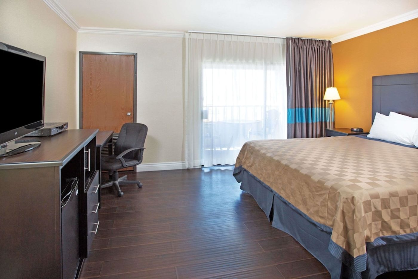 expedia-3166502-7