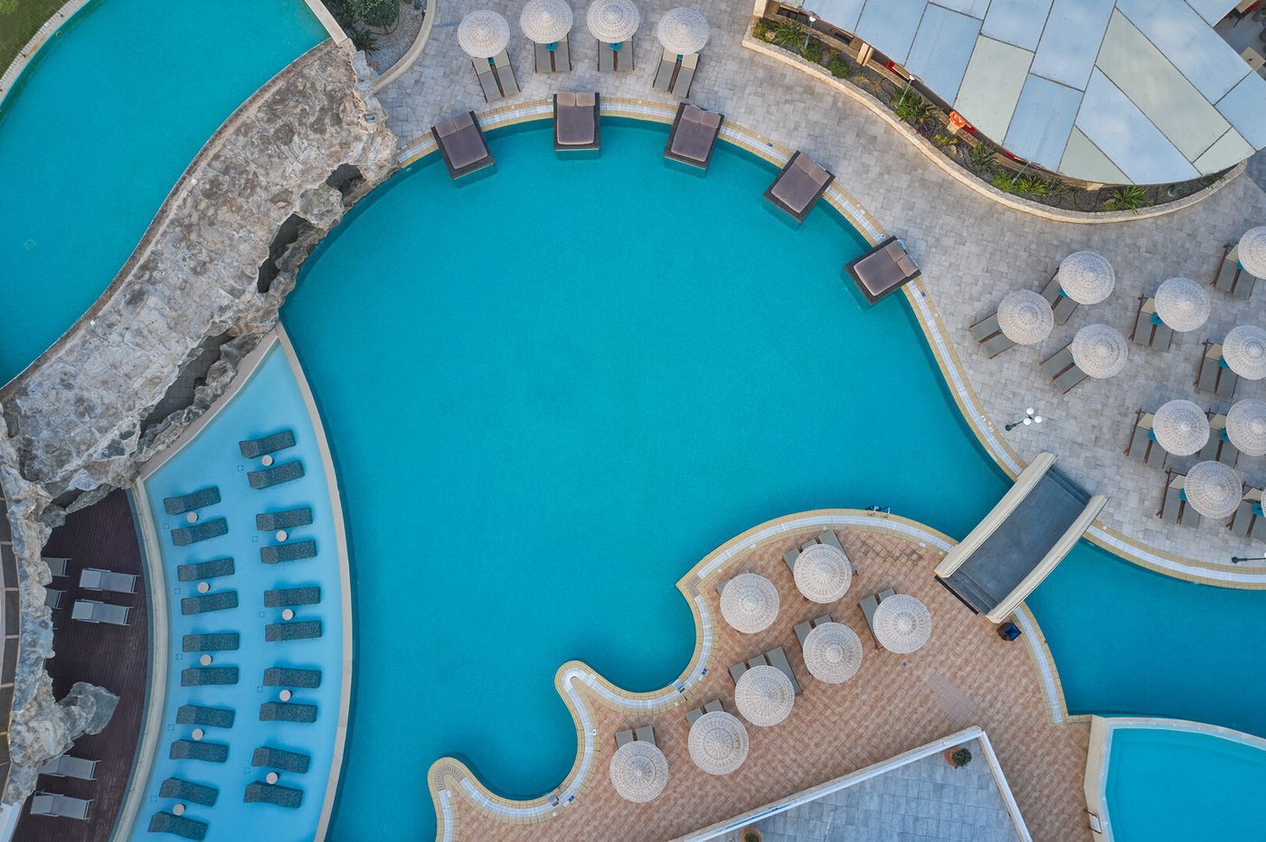 Atlantica Caldera Palace