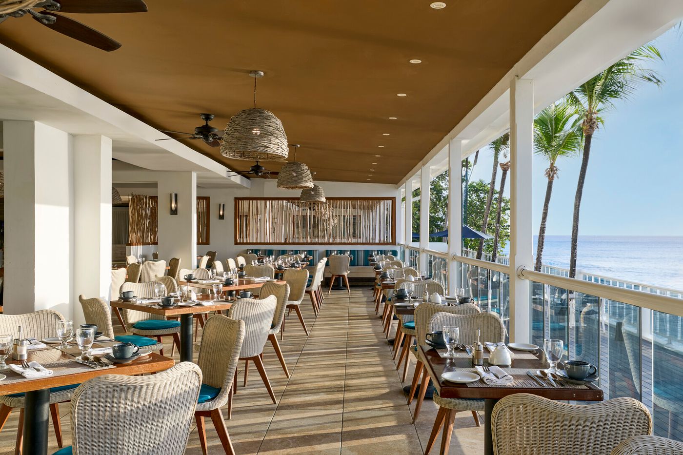waves Resort & Spa 07.04