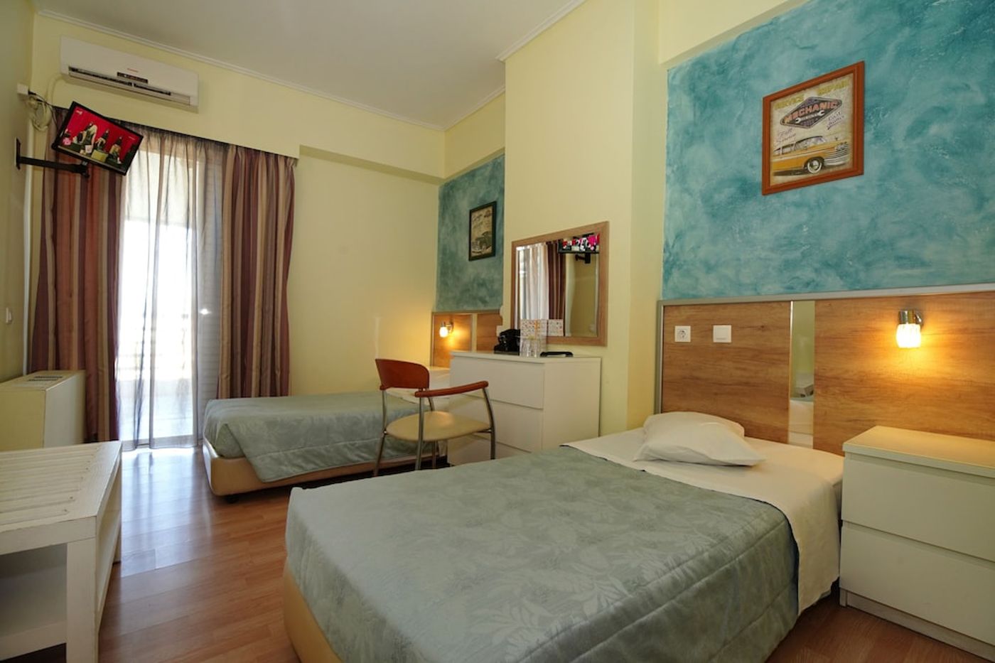 expedia-3163687-12
