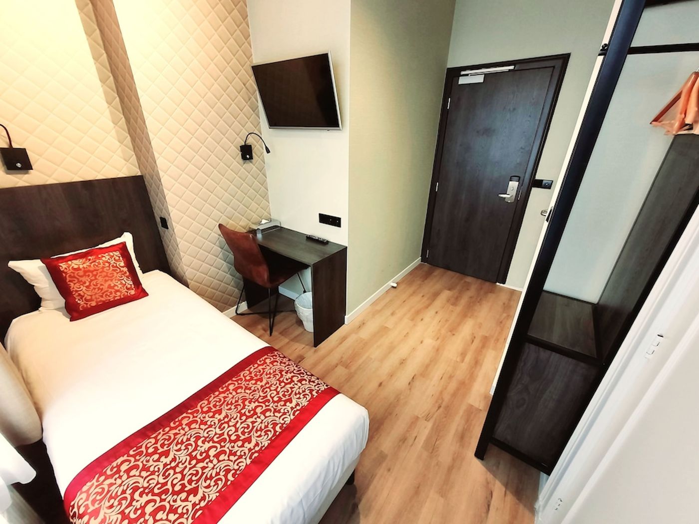 expedia-3159695-6