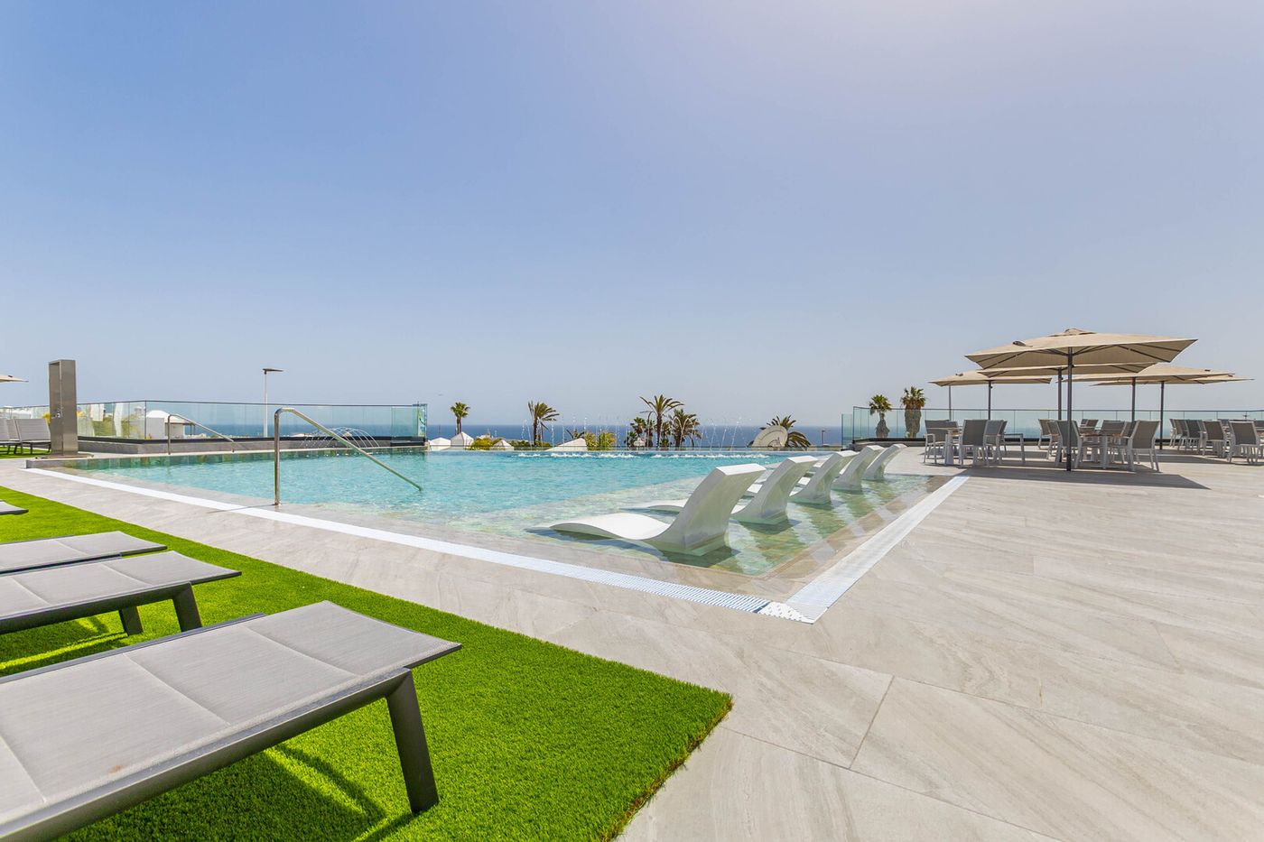 ROYAL ATLANTICO