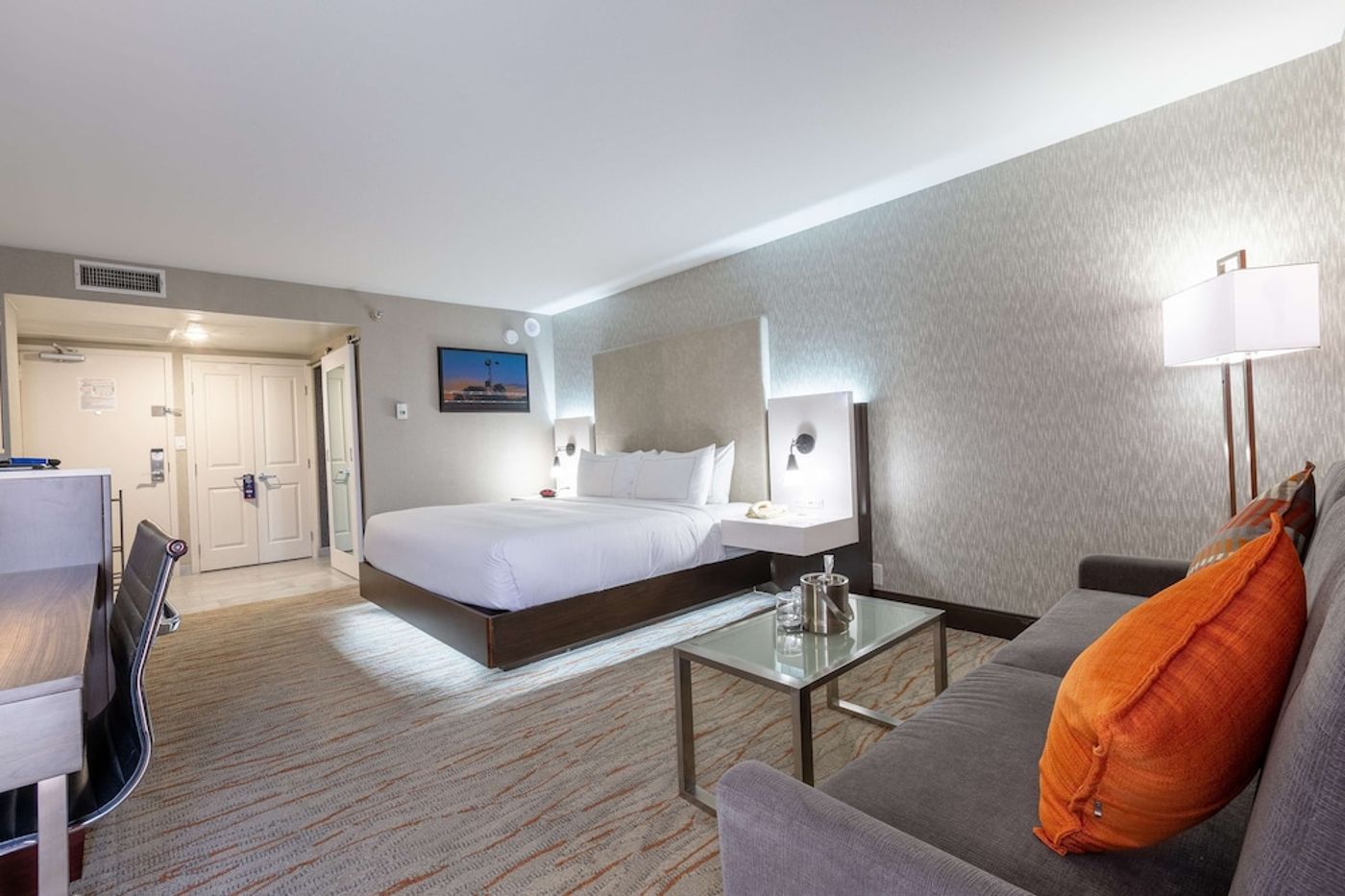 expedia-3159136-30