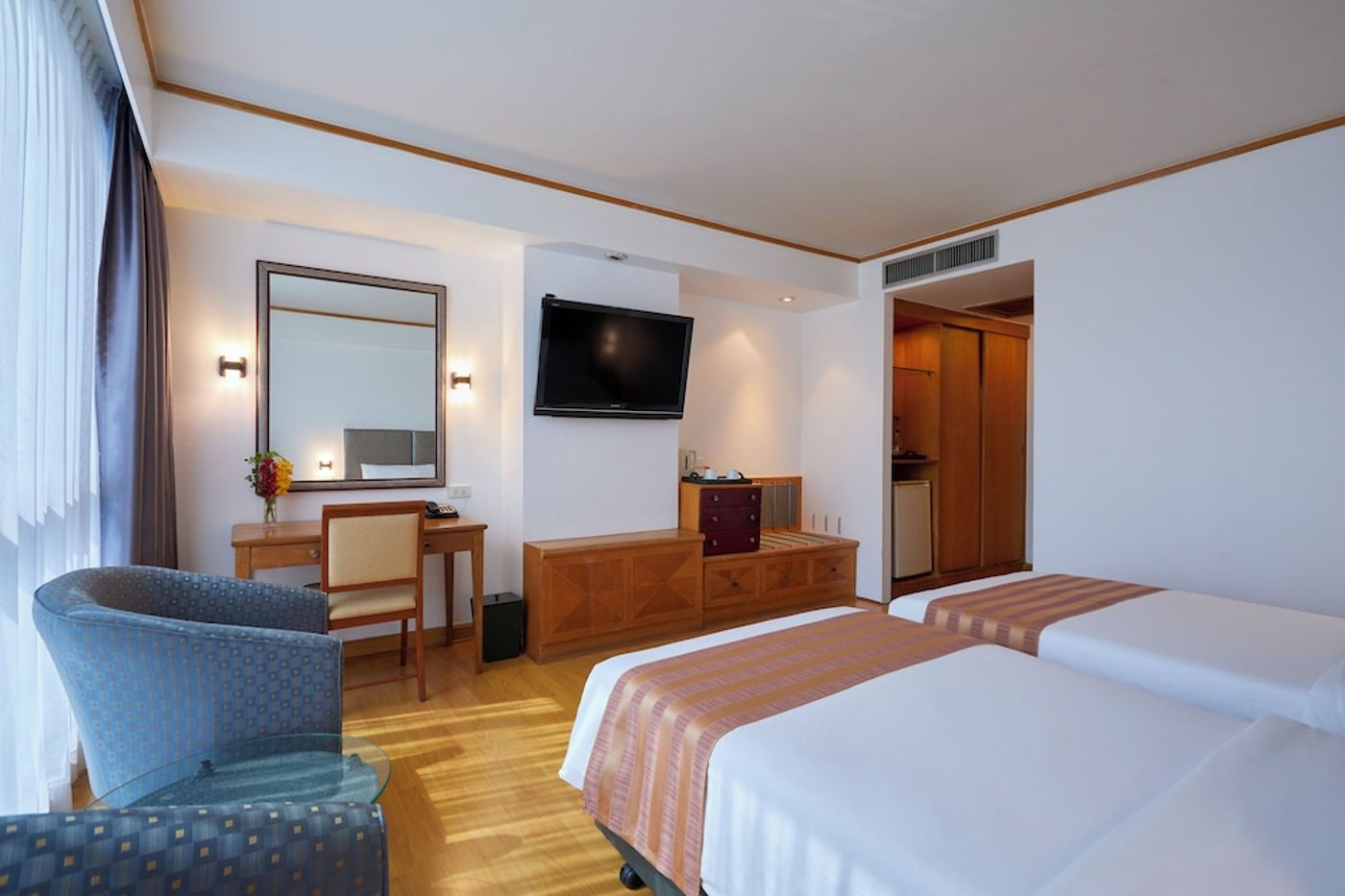 expedia-3162865-18