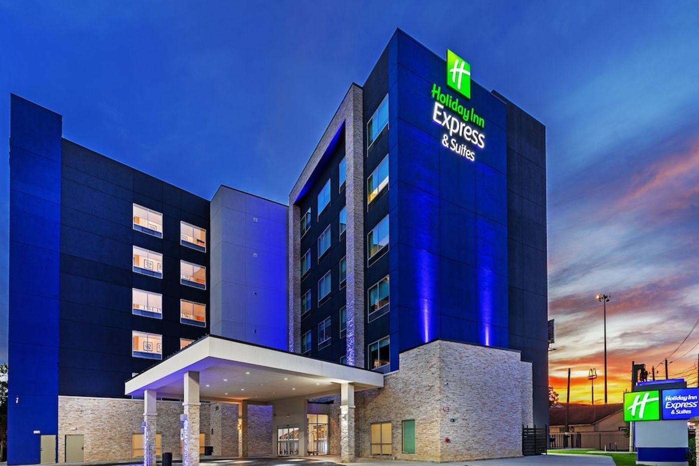 expedia-3160682-1