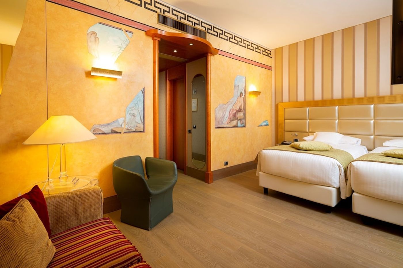 expedia-3159888-26