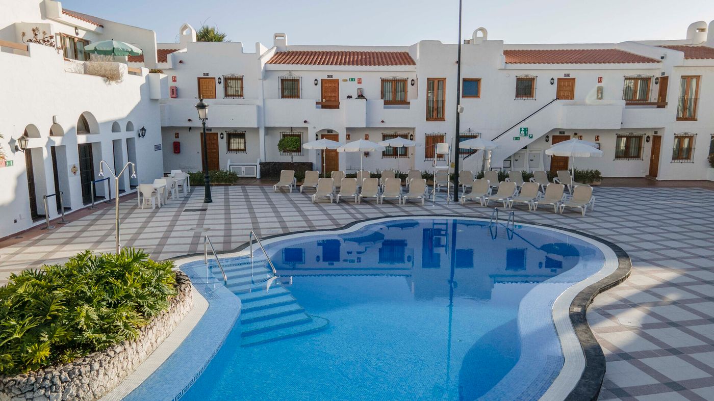 15.12.25 ONA Beverly Hills Suites