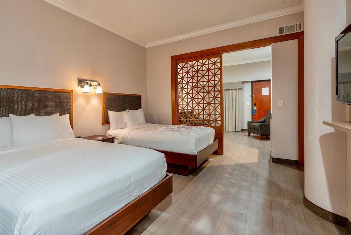 expedia-3161461-15