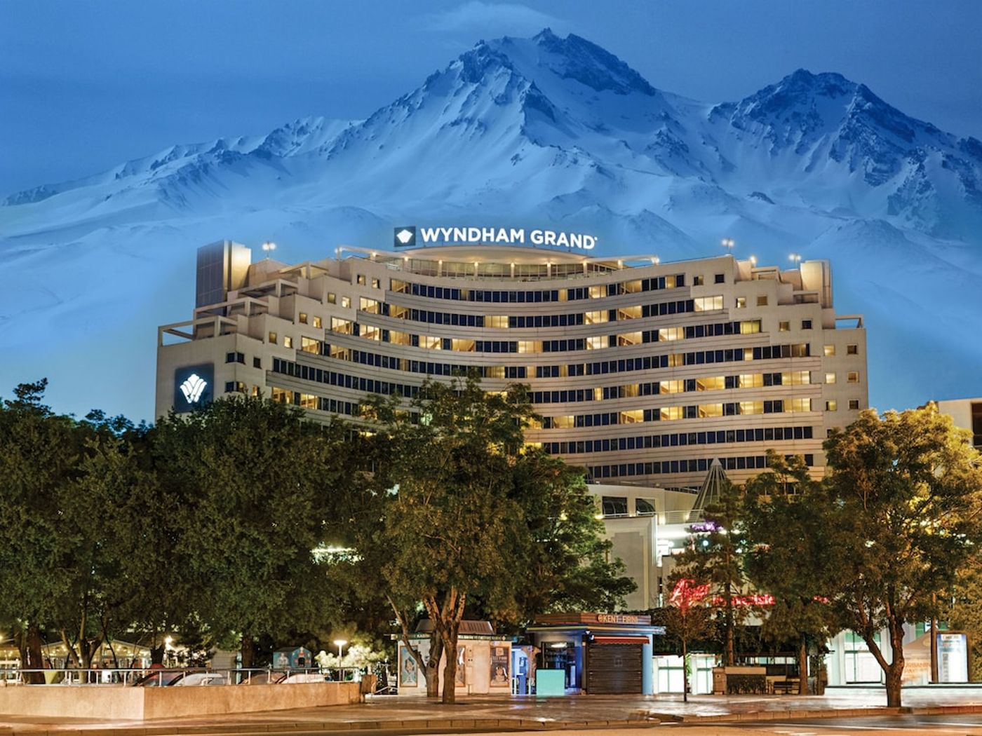 expedia-3166464-4