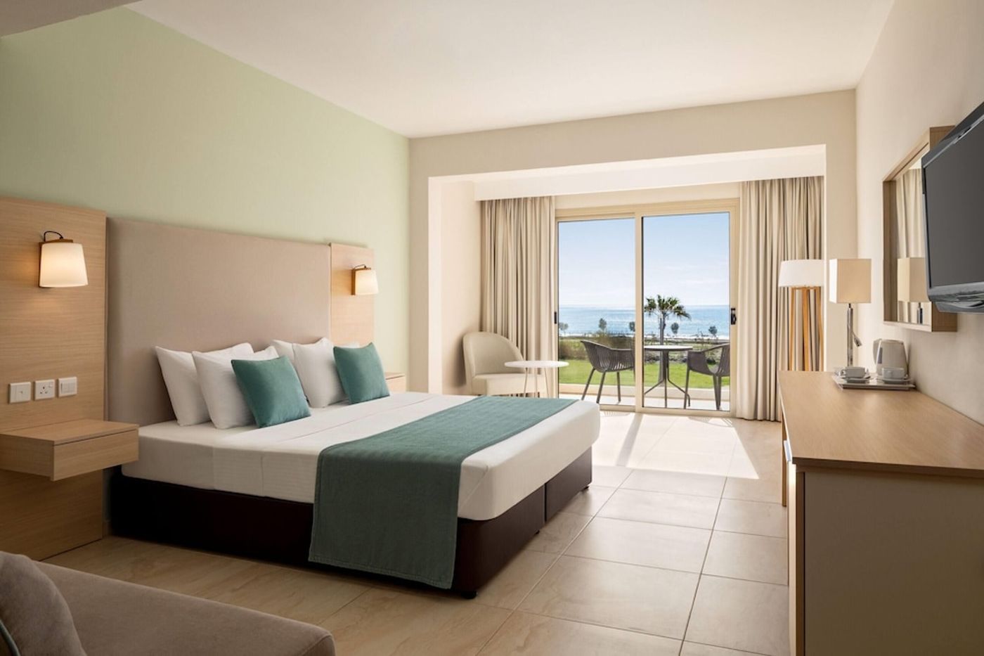 expedia-3166124-6