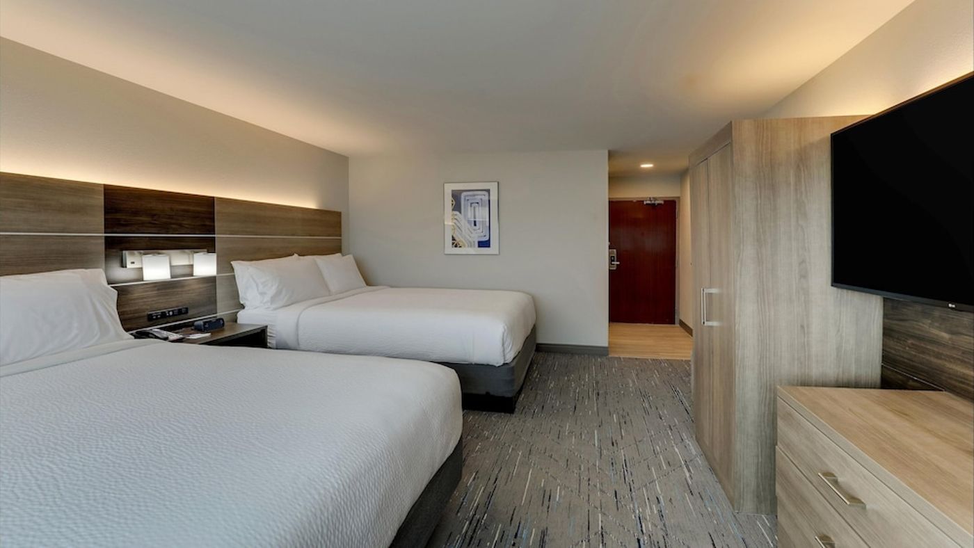 expedia-3165975-17