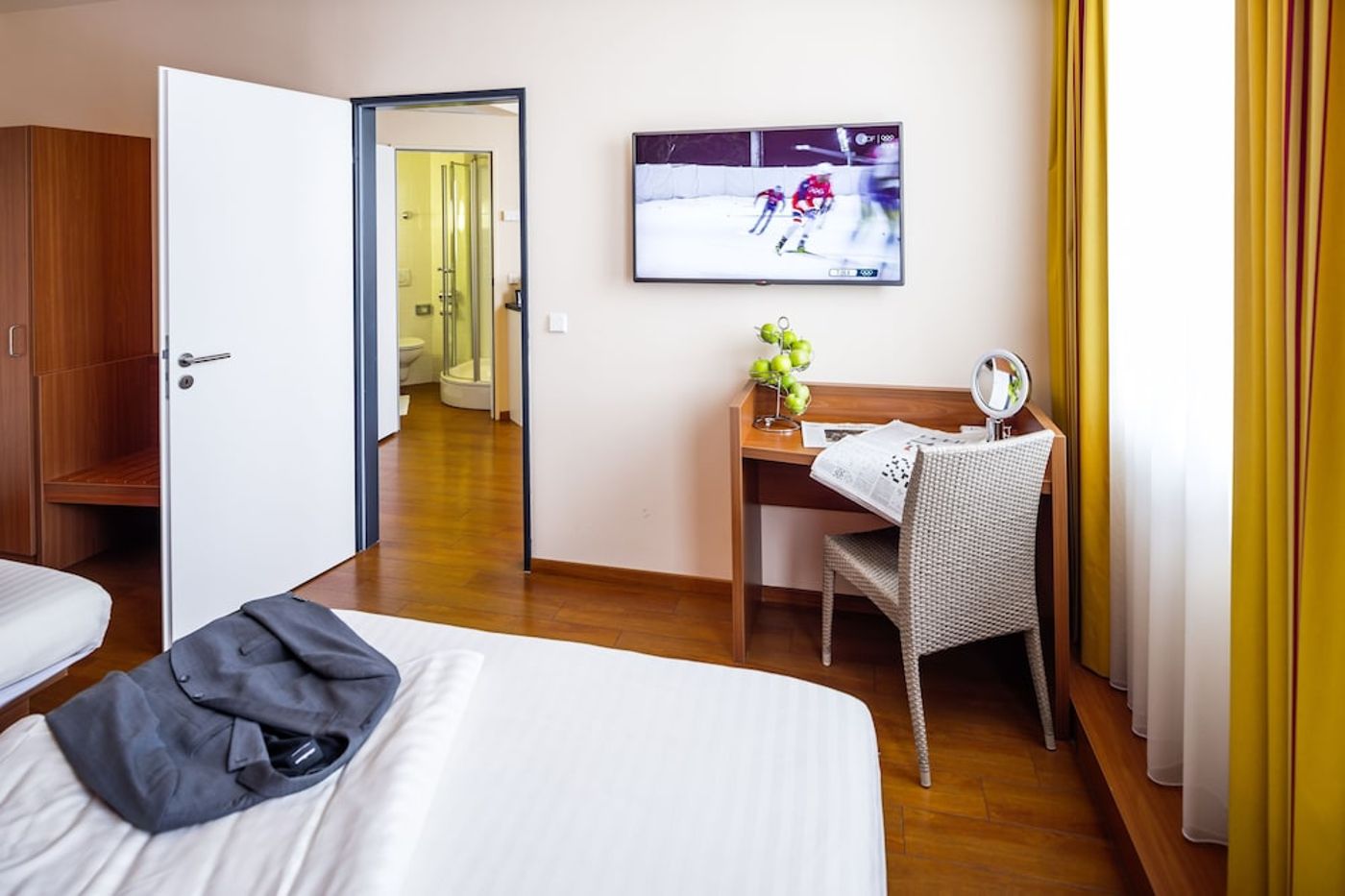 expedia-3159925-10