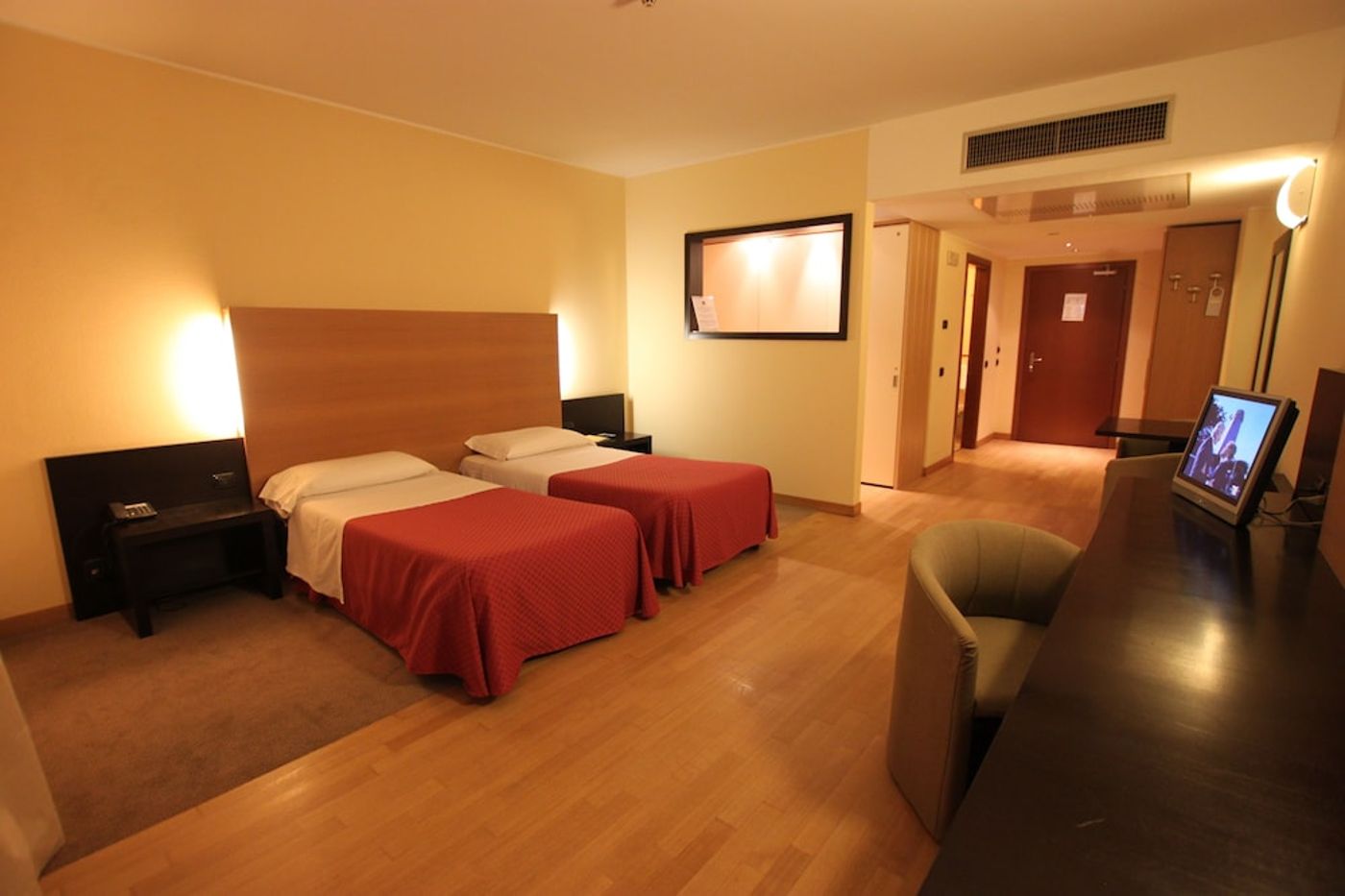 expedia-3163576-7