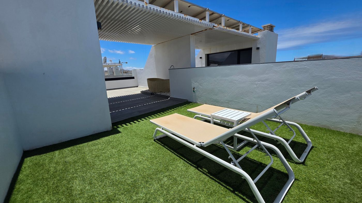 09.09.26 Esmeralda Cotillo Homes by LIVVO