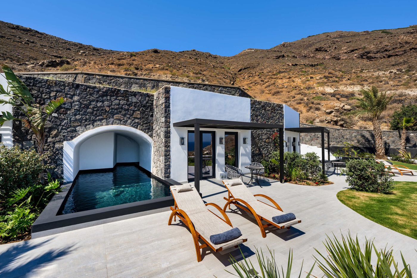 Senior Suite (SeaView, Private Pool ).jpg