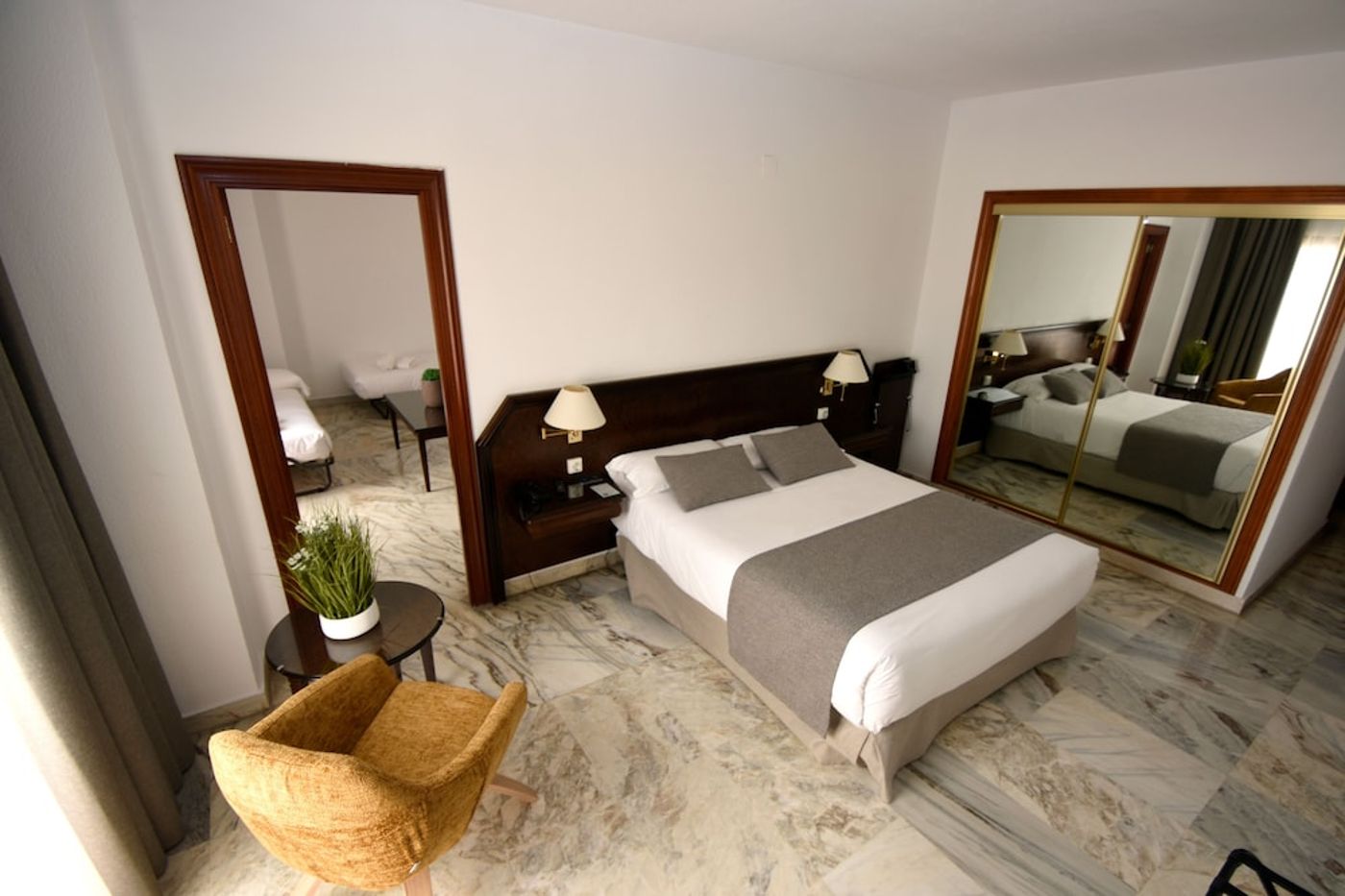 expedia-3165046-11