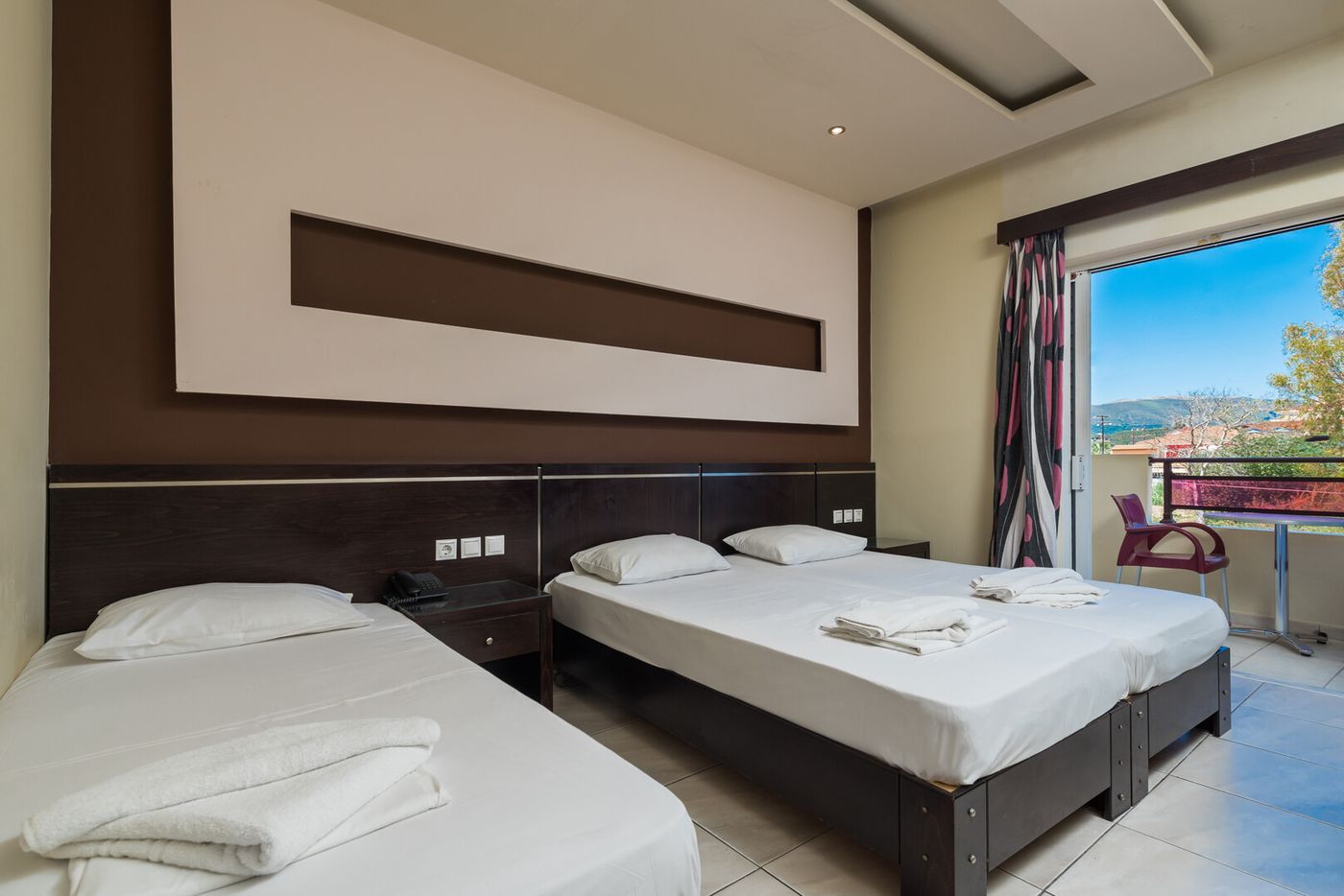 CANADIAN CLASSIC HOTEL