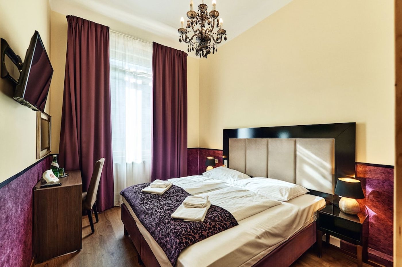 expedia-3163956-12