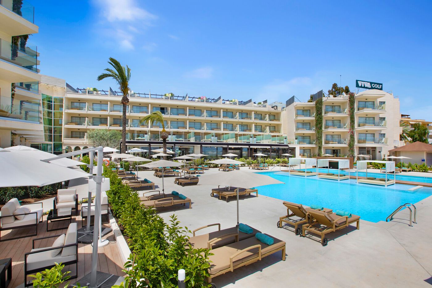 Viva Golf - Adults Only 18+