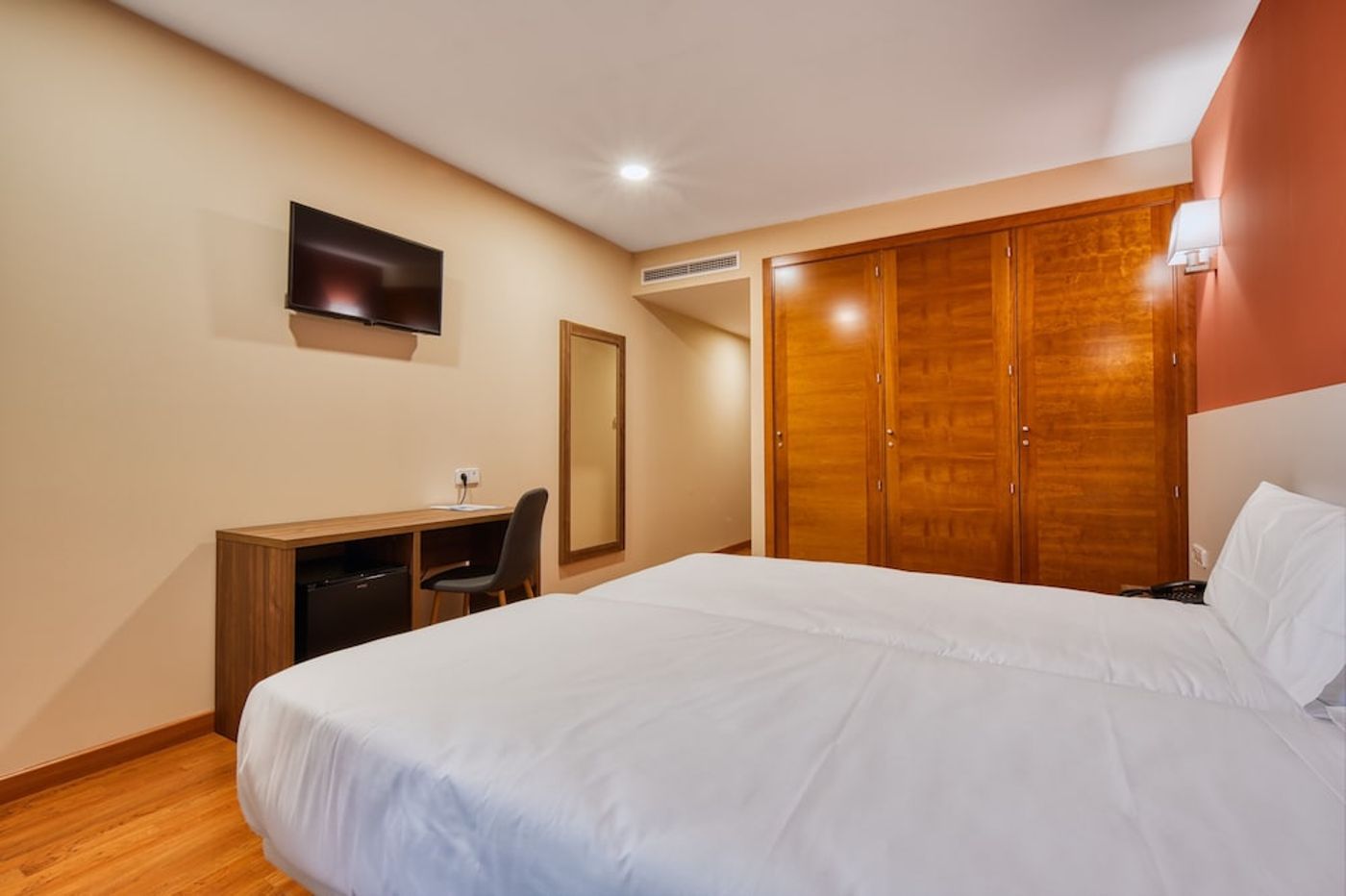 expedia-3163211-10