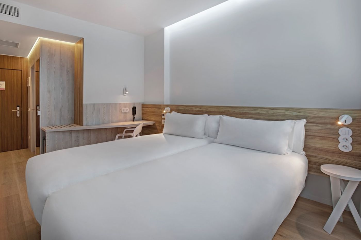 expedia-3165845-13