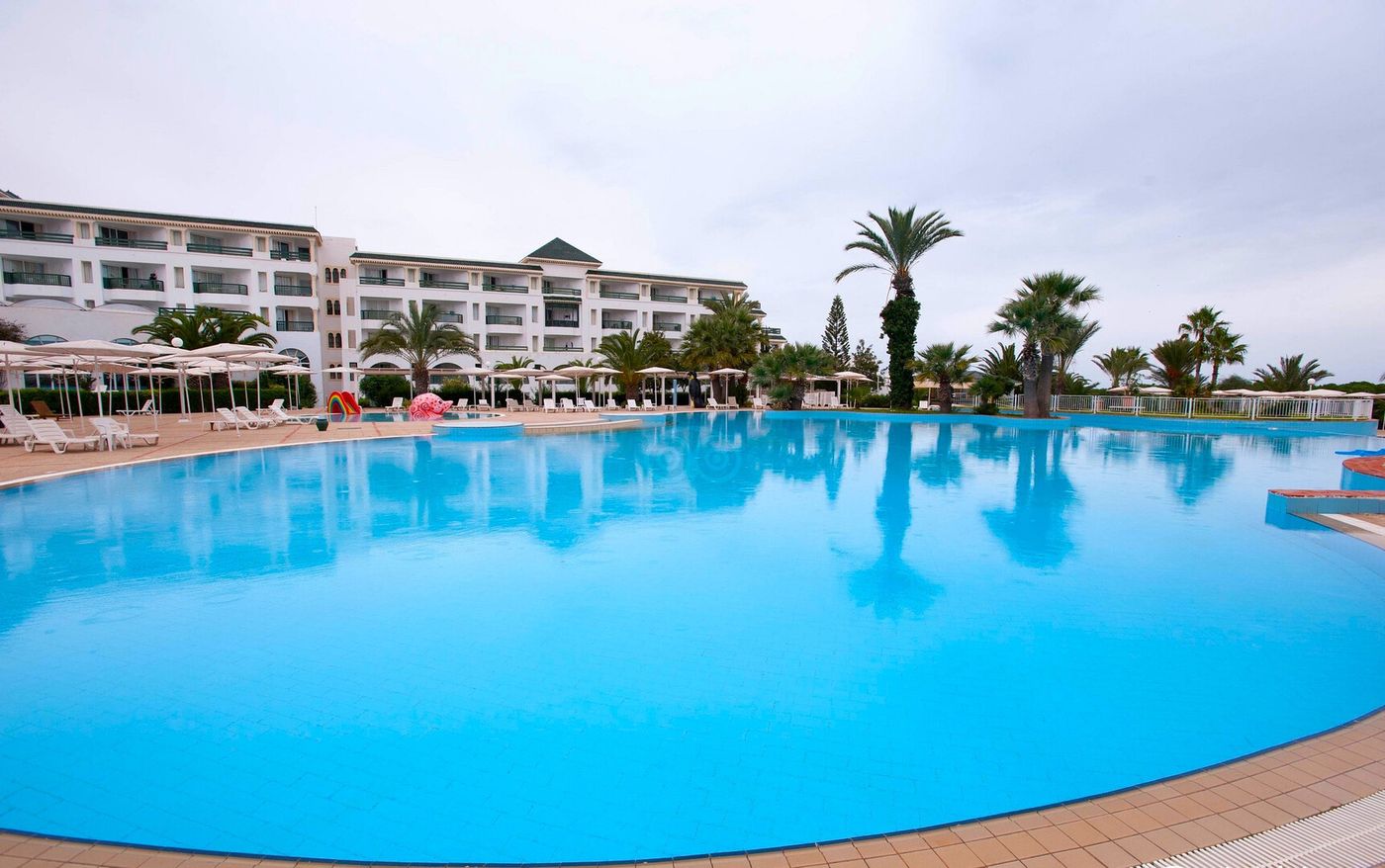 El Mouradi Palm Marina 03.06