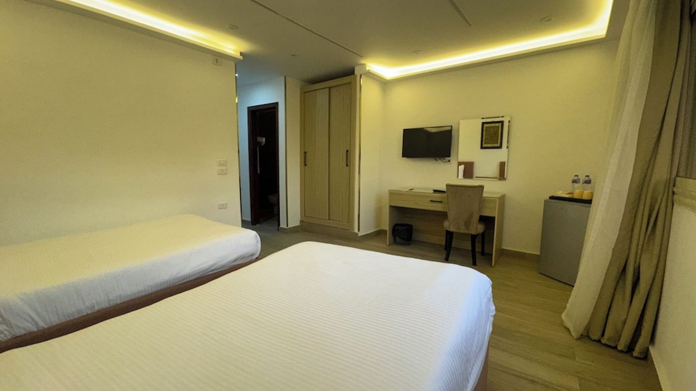 expedia-3165841-16