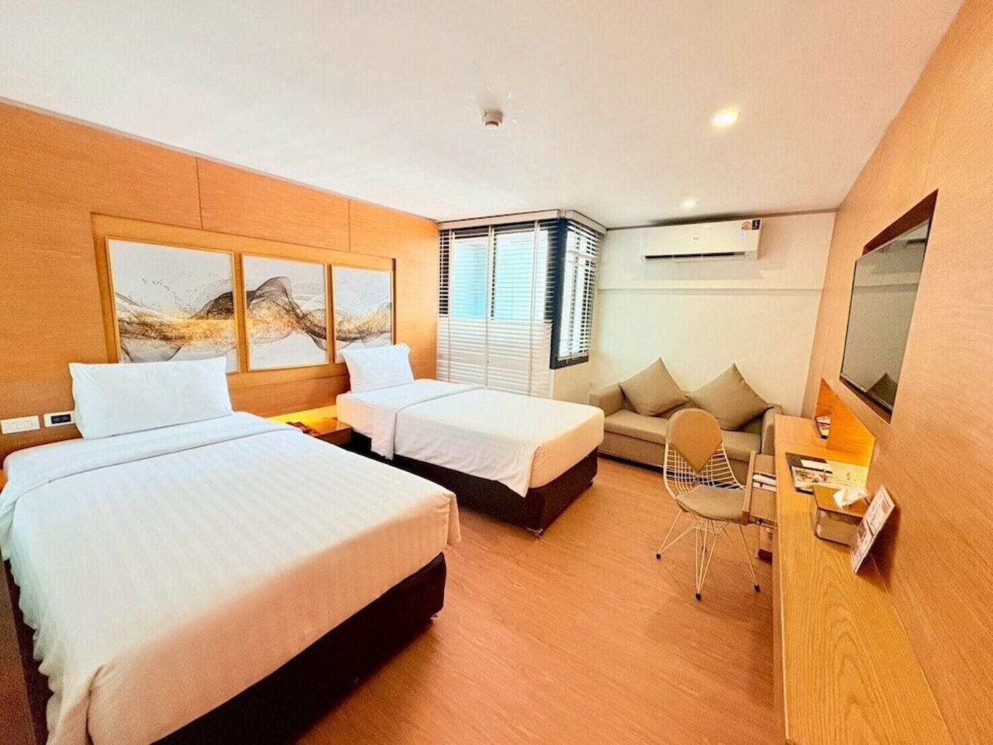 expedia-3165172-25