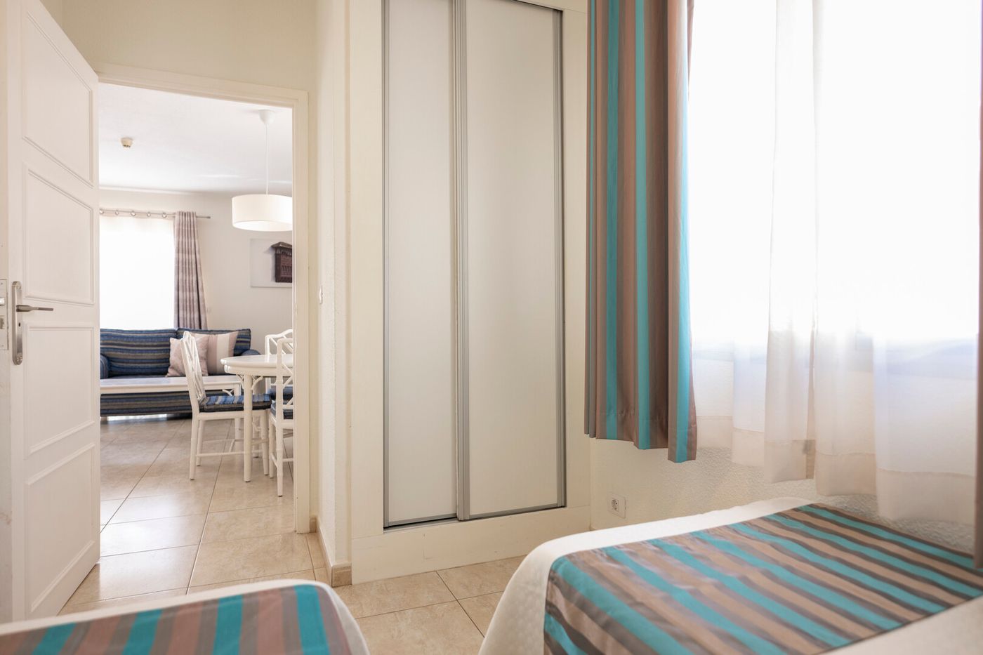 11.02.26 ONA SUENO AZUL