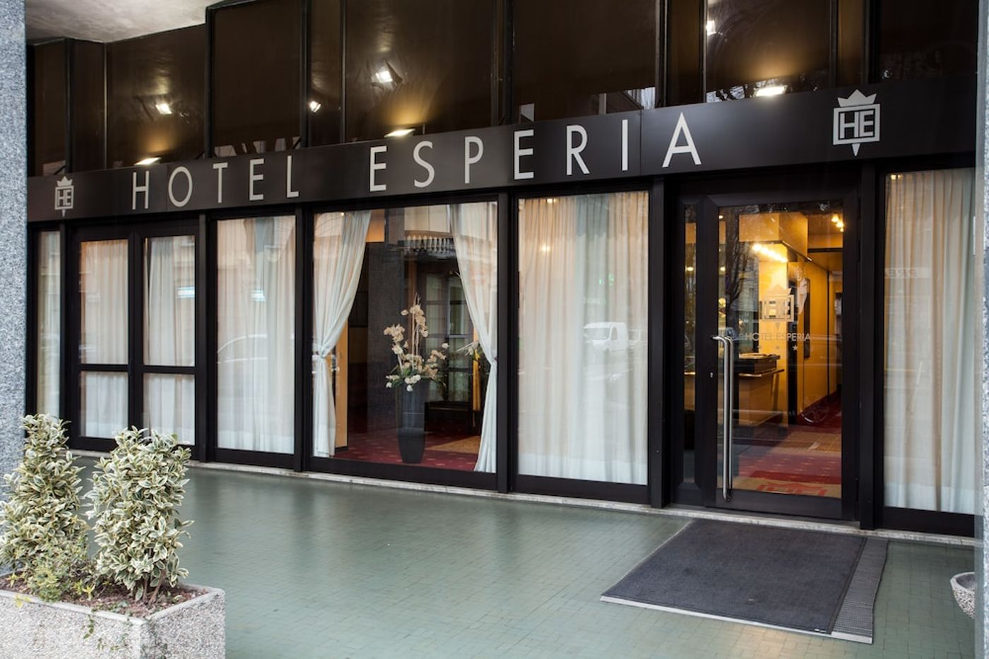 expedia-3163578-4
