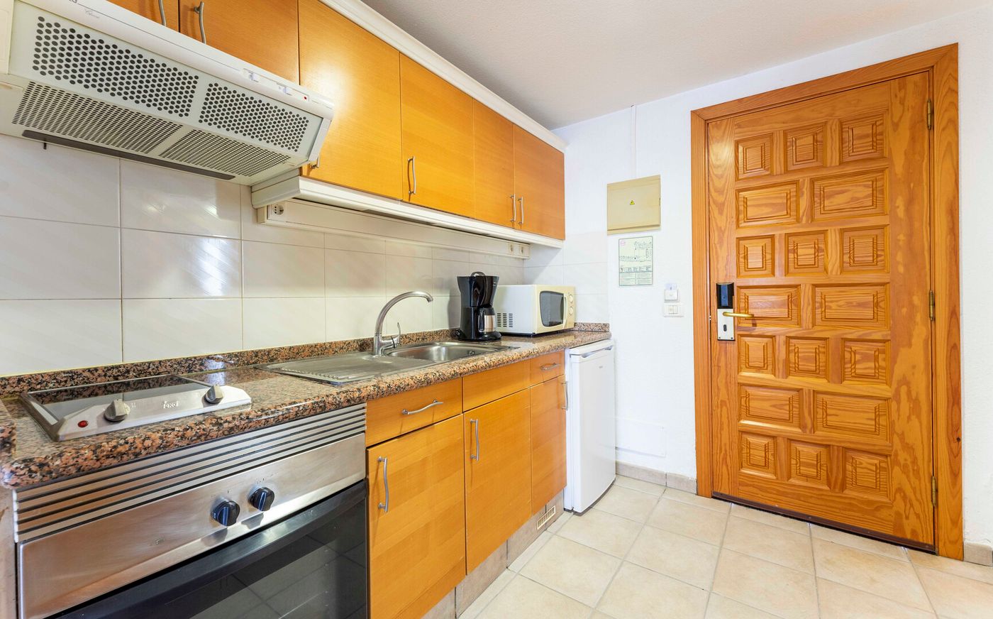 15.12.25 ONA Beverly Hills Suites