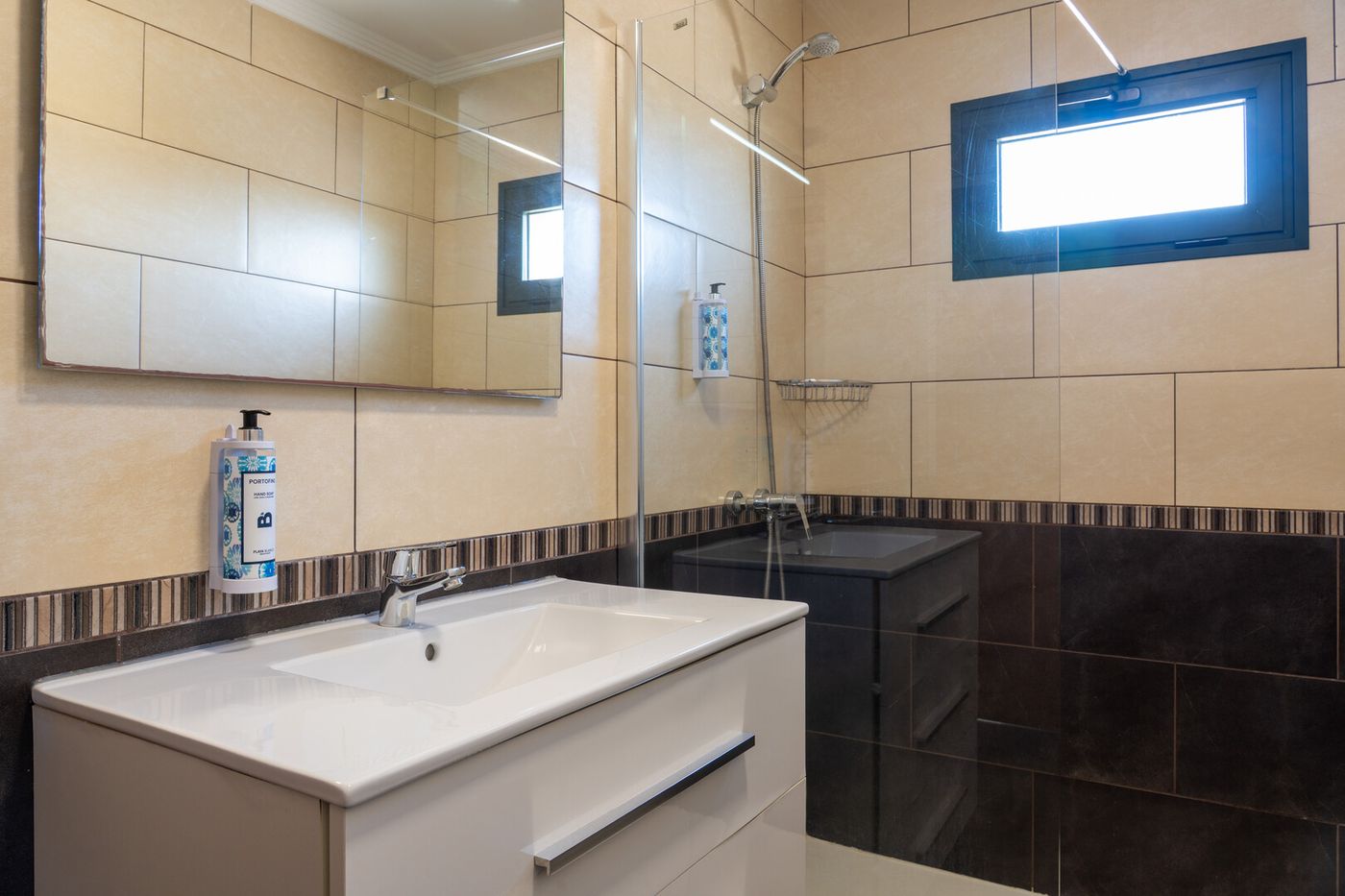 VILLAS PLAYA BLANCA BEACH MATE