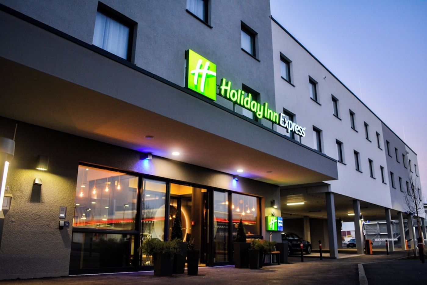 expedia-3165365-6
