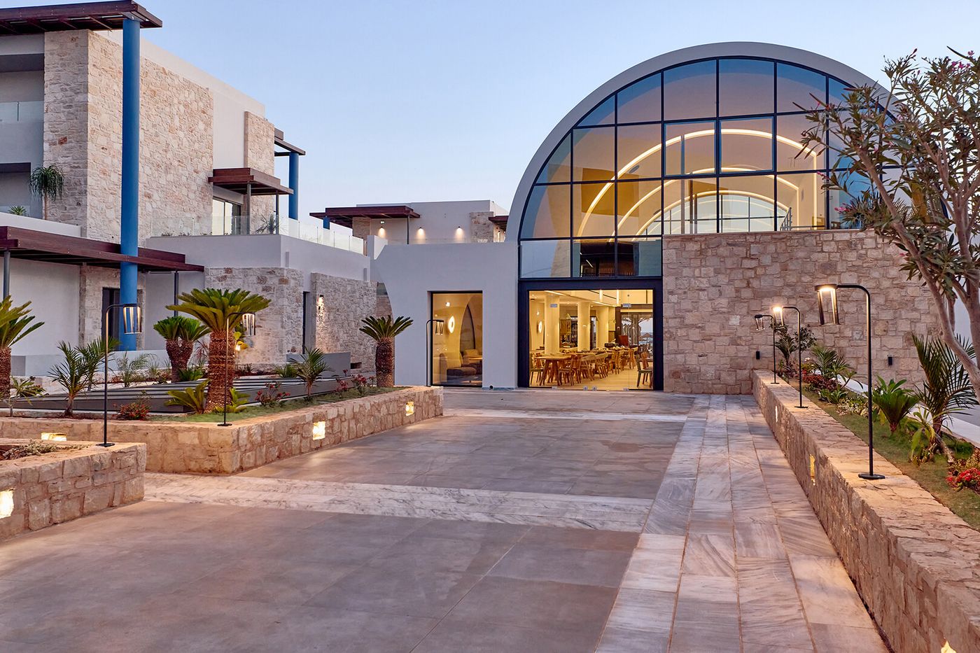 Paralos Kosta Alimia