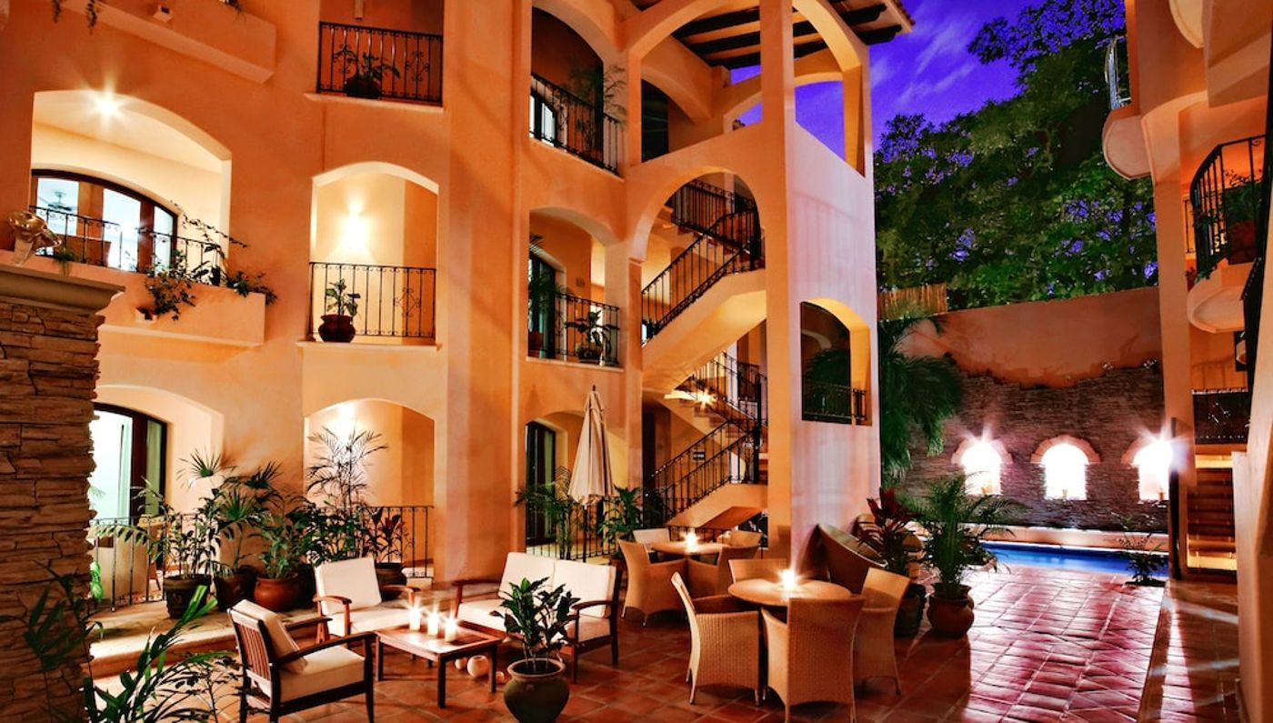 expedia-3166540-1