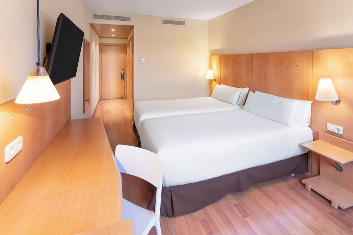 expedia-3166038-7