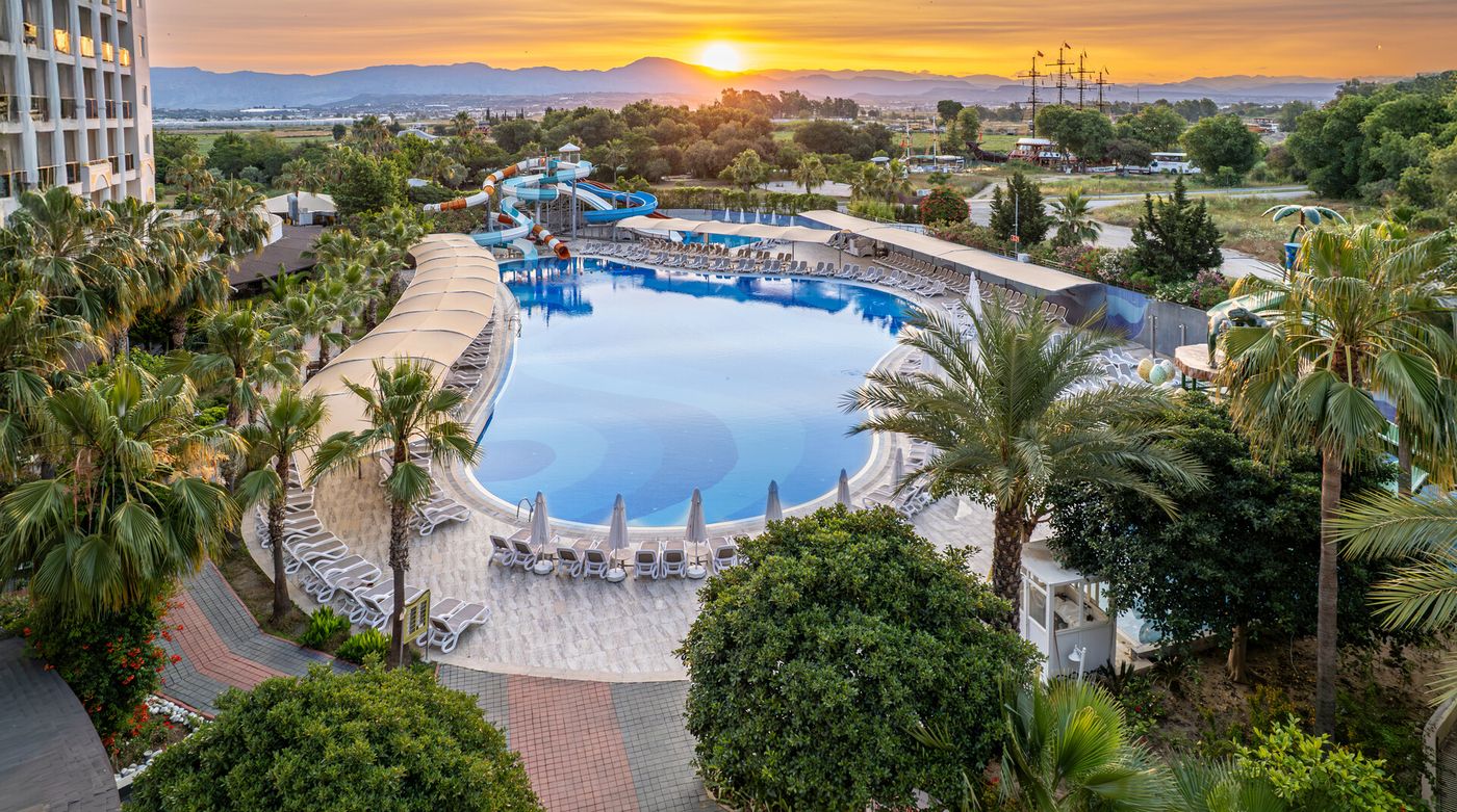 Lake & Riverside Hotel & Spa