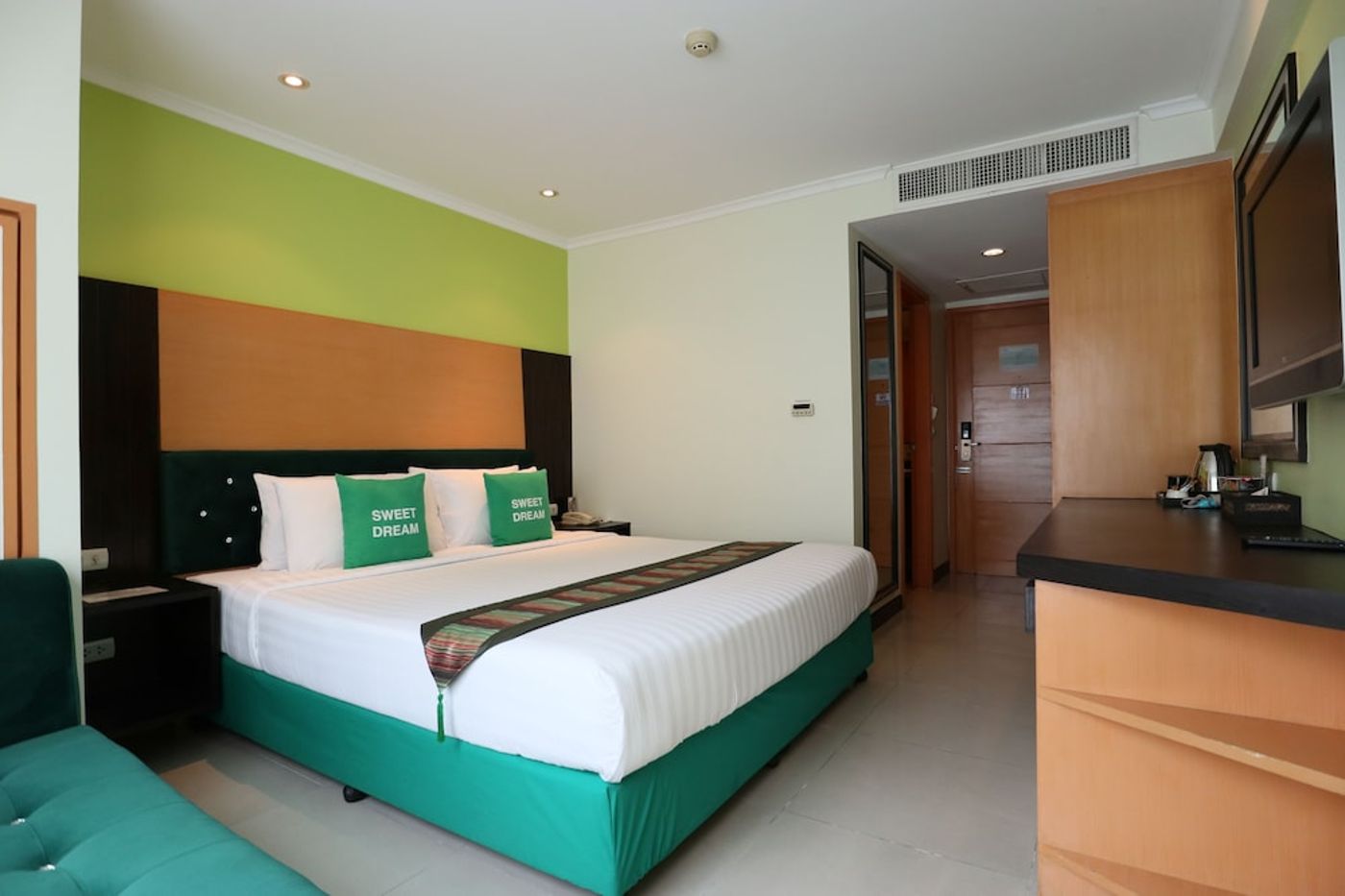 expedia-3162869-21