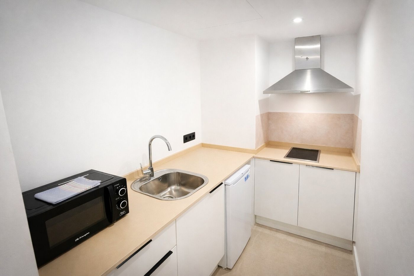 13.05. Vistasol Apartments