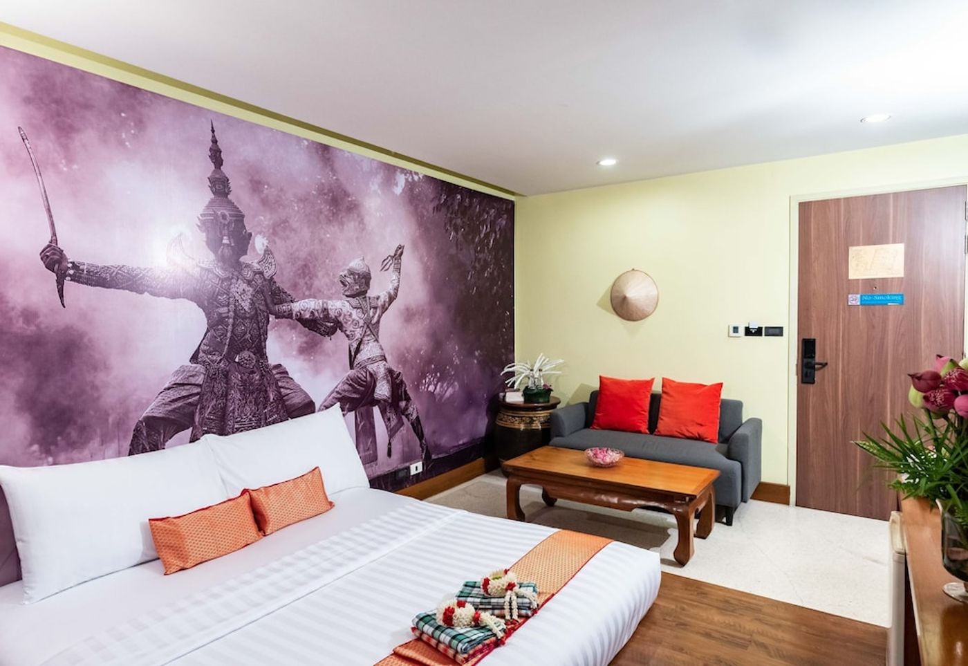 expedia-3162856-12
