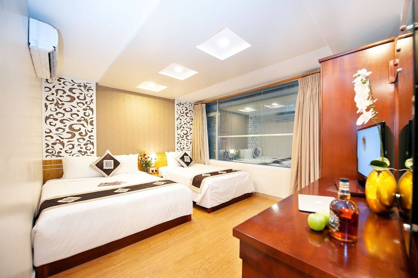 expedia-3163125-28