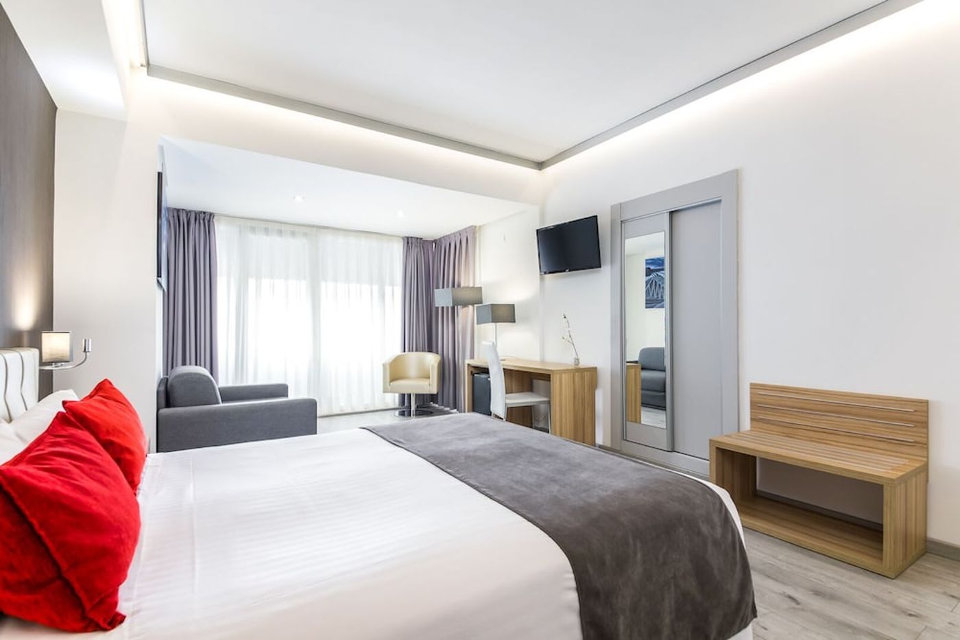 expedia-3159671-30